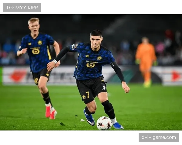 费耶诺德战术革新显成效,持续提升球队竞争力与竞技状态