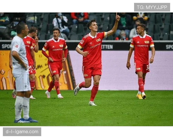 斯图加特球迷热情助威，球队状态回暖迎来关键胜利